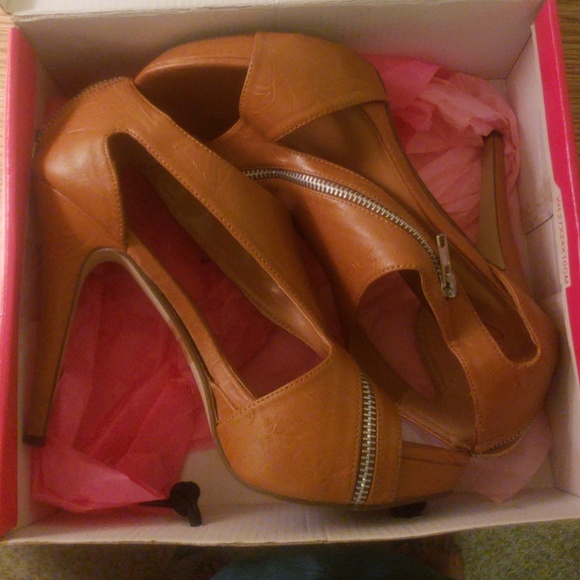 Women's shoes - Picture 4 of 5